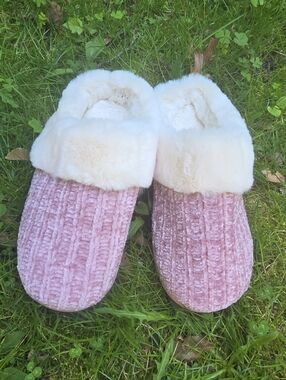 Pink Fuzzy Knit Comfy Slippers